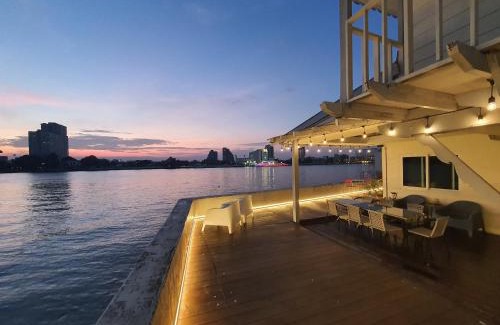 Wachira Phayaban Casa | Riverfront house/Chao phraya river/Baan Rimphraya