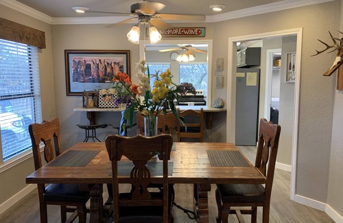 Center Point Casa | Riverfront House en Guadalupe-3BR W / Opt 4BR -Texas Hill Country-Day's Away House