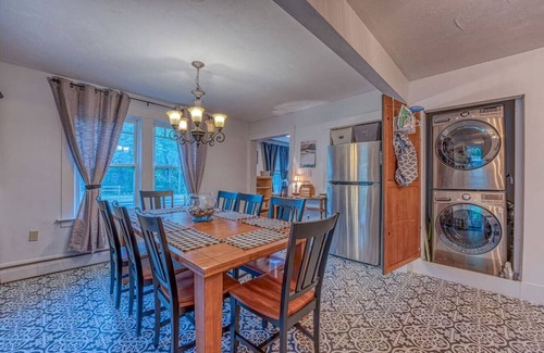 North Woodstock Casa | Riverfront House w/ Rooftop Deck! Dog Friendly!
