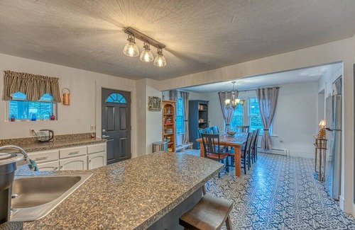 North Woodstock Casa | Riverfront House w/ Rooftop Deck! Dog Friendly!