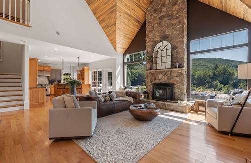 North Woodstock Casa | 🏡✨ Luxury Riverfront Retreat | Hot Tub, Game Room & Pet-Friendly! 🐾🎮