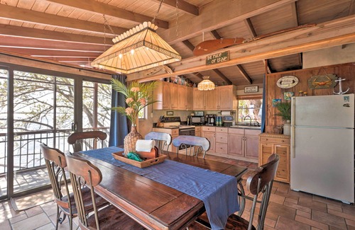 Tropic Apartamento | Riverfront Merritt Island Bungalow w/ Dock & Deck