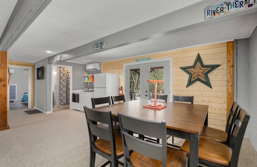 New Braunfels Casa | Riverfront property located directly on the Guadalupe River