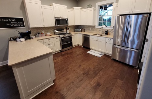 Camden Casa | Riverfront Property - HOUSE & SUITE - Faith Based