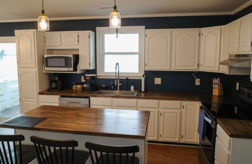 Hertford Casa | Riverfront Retreat on Perquimans: Cozy Fire Pit, Golf Minutes Away, Serene Views