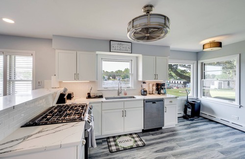 McHenry Casa | Riverfront Retreat w/ Dock & Kayaks in McHenry