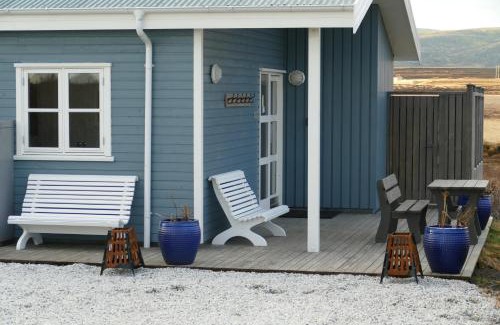 Selfoss Casa | Riverfront romantic Asgardur vacation home of comfort
