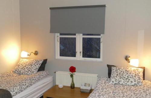 Selfoss Casa | Riverfront romantic Asgardur vacation home of comfort