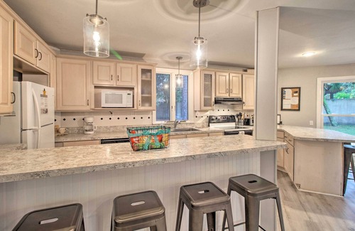 Savannah Casa | Riverfront Savannah Getaway w/ Pool & Dock!