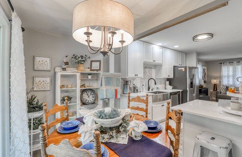 Front Royal Cabaña | Riverfront! Shenandoah River! Sleeps 4! New Hot Tub