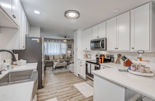 Front Royal Cabaña | Riverfront! Shenandoah River! Sleeps 4! New Hot Tub