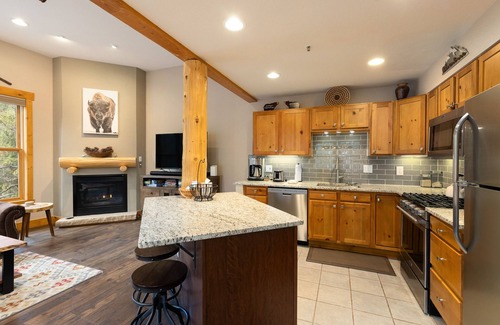 Keystone Casa | Riverfront Townhome/On Shuttle Route to Slopes/Hot Tub Access