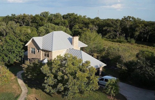 Martindale Casa | Amplia estancia frente al río, para 20 personas!