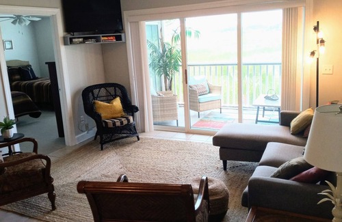 Darien Condominio | RIVERFRONT VILLAGE MARSH VIEW 3 BEDROOM, 3 BATH CONDO WITH BOAT SLIP