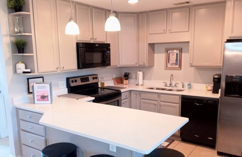 Darien Condominio | RIVERFRONT VILLAGE MARSH VIEW 3 BEDROOM, 3 BATH CONDO WITH BOAT SLIP