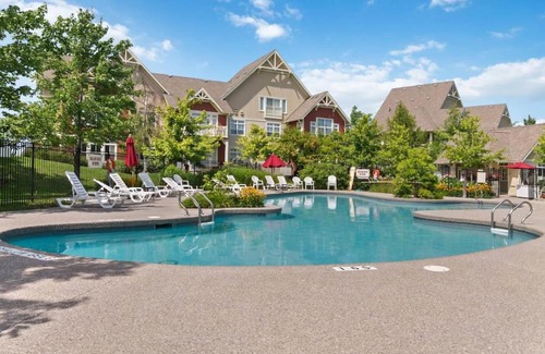 The Blue Mountains Casa | Rivergrass Townhouse in Blue with Pool Golf Skiing - 219 Rivergrass