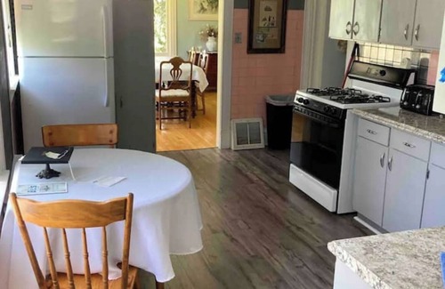 Warroad Casa | Rivers Edge Victorian Inn
