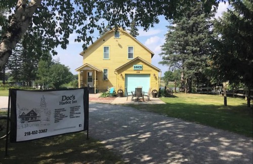 Warroad Casa | Rivers Edge Victorian Inn