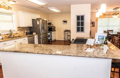 Bastrop Casa | RiversEdge Pet Friendly Zen River Retreat...