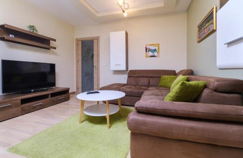 Plovdiv Center Apartamento | Riverside 2-Bedroom Apartment