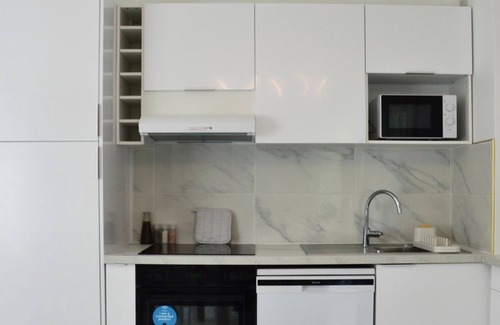 Lognes Apartamento | Riverside apt | 2 bdr |Disney + Paris | Parking | Balcony