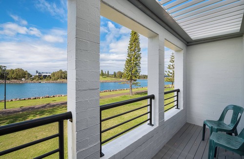 Carrington Casa | Riverside !