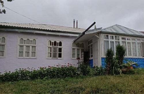 Khinaliq Casa | Riverside