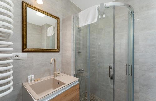City Centre Apartamento | Riverside Comfort Apartment by BookingHost