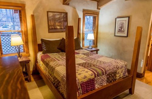 Ruidoso Casa | Riverside Cottage #24