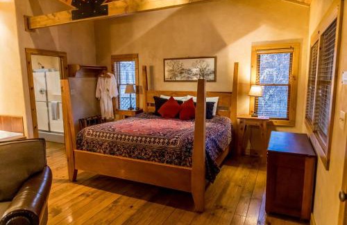 Ruidoso Casa | Riverside Cottage #26