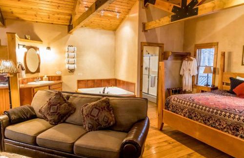 Ruidoso Casa | Riverside Cottage #26