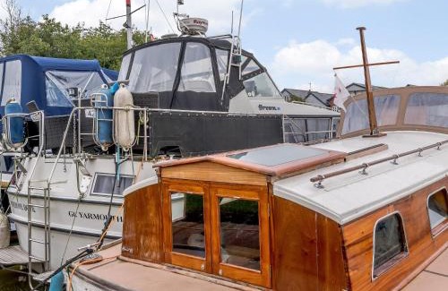 Loddon Casa | Riverside Cottage