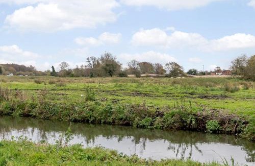 Loddon Casa | Riverside Cottage