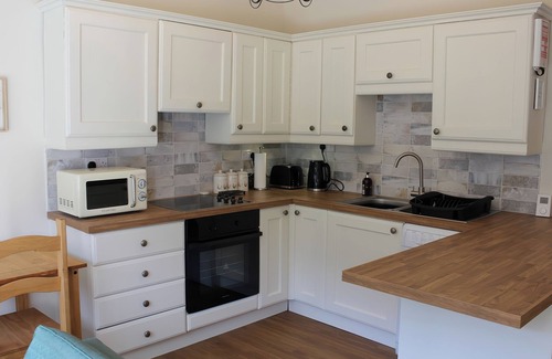 Beddgelert Casa | RIVERSIDE COTTAGE, pet friendly, with open fire in Beddgelert