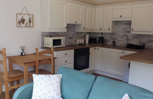 Beddgelert Casa | RIVERSIDE COTTAGE, pet friendly, with open fire in Beddgelert
