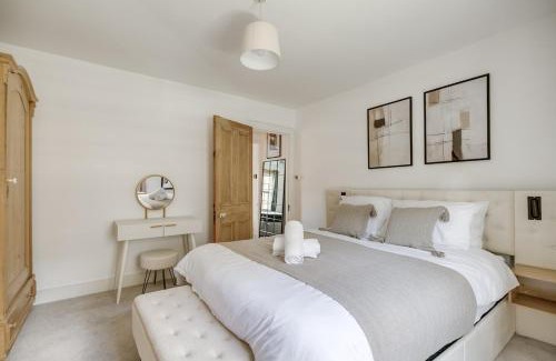 Hertford Casa | Riverside Cottage Retreat Hertford Town Sleeps 6