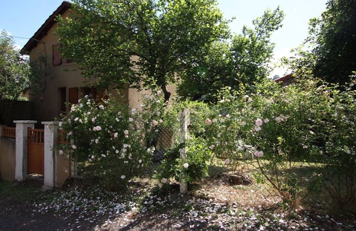 Alleyras Cabaña | Casa de campo pintoresca junto al río Allier con jardín, cerca de actividades al aire libre.