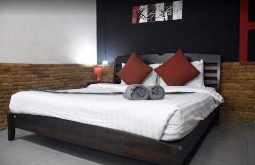 Khuekkhak Casa | Riverside Guesthouse