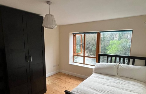 Chapelizod Otro | Riverside Home - Unique Abode in Dublin City - Romantic Rooms and Cozy Gardens