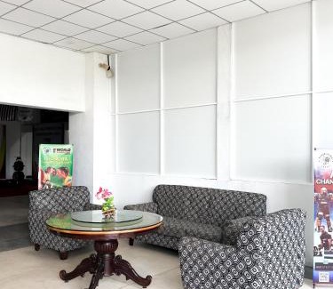 Malilla Hotel | Riverside Hotel