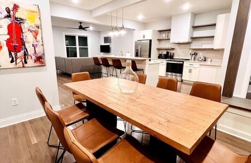 Woodfin Casa | Riverside House - quiet season discount rate