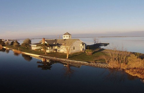 Fishing Creek Casa | Riverside Lodge Bed & Breakfast on the Honga River UNIT E