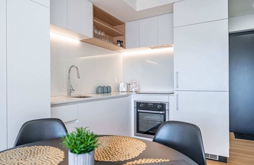 Albert Town Casa | Riverside Lodge - Two Bedroom Luxury Townhouse