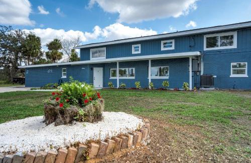 Braden River Apartamento | Riverside Luau Tiki Hut Fire Pit & Outdoor Fun