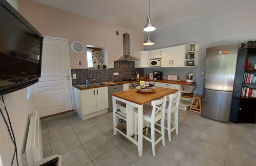 Voutre Cabaña | Casa Rural Amplia con Estanque Privado, Pesca y Cercanía a Sainte-Suzanne