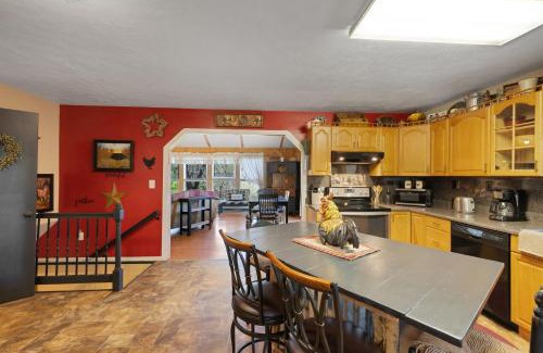 Shenandoah Casa | Riverside Serenity- A Picturesque Retreat cottage
