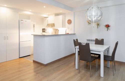 Canillo Apartamento | Refugio sobre el Río, Esquí y Parking gratis
