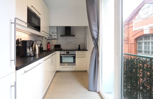 Capitole Apartamento | ¡Apartamento amueblado de lujo en la ubicación más deseada con todo lo que necesita para disfrutar!