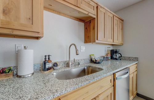Barelas Casa | Riverside Townhome