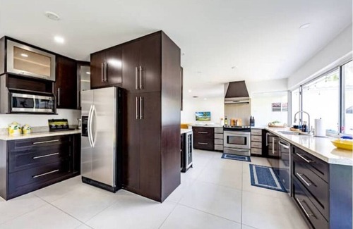 Riverside Park Casa | Riverside View and Access w/Pool